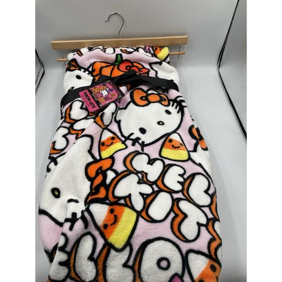 Sanrio Hello Kitty 2025 Halloween Pumpkin Fall Plush Throw Blanket 60x70 NEW!!! - Picture 6 of 6